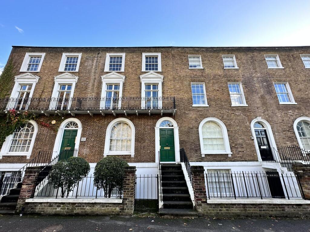 Main image of property: First Floor, 10/11 Heathfield Terrace, Chiswick, London, W4 4JE