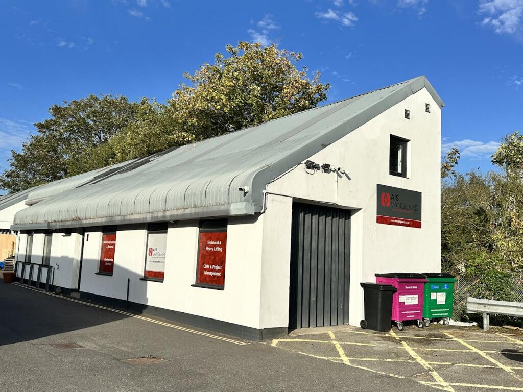 Main image of property: 11 Brook Lane Business Centre, Brook Road South, Brentford, TW8 0PP