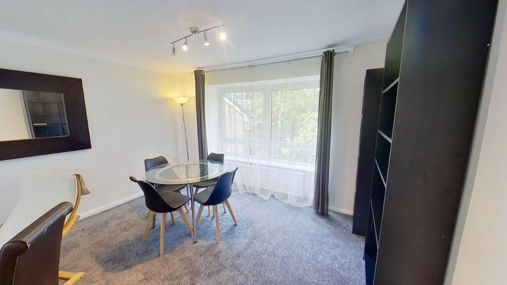 Main image of property: Grosvenor Park Gardens, Leeds, West Yorkshire, LS6