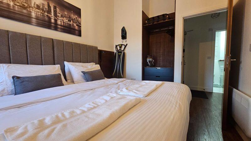 Main image of property: City Road - Flat 3, Cardiff