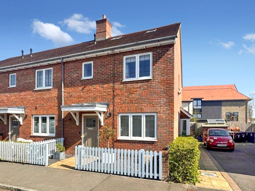 Main image of property: Bargain Close, Nursling, Southampton, Hampshire, SO16