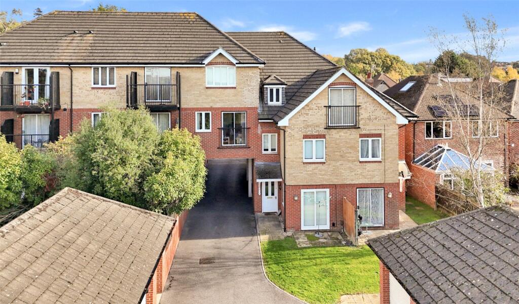 Main image of property: Midanbury Lane, Southampton, Hampshire, SO18