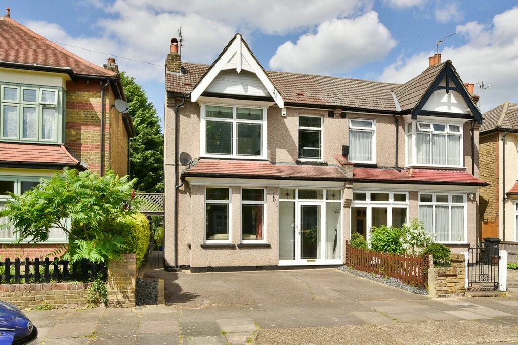 Main image of property: Edenbridge Road, London, EN1