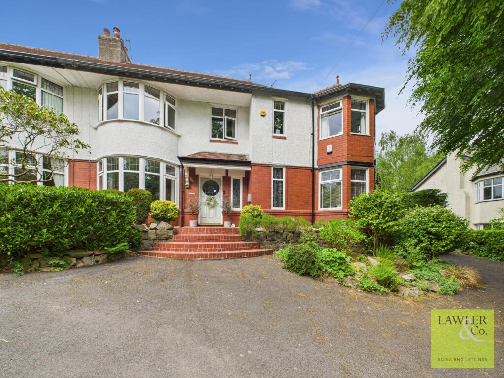 Main image of property: Old Road, Mottram, Hyde, SK14 6LW