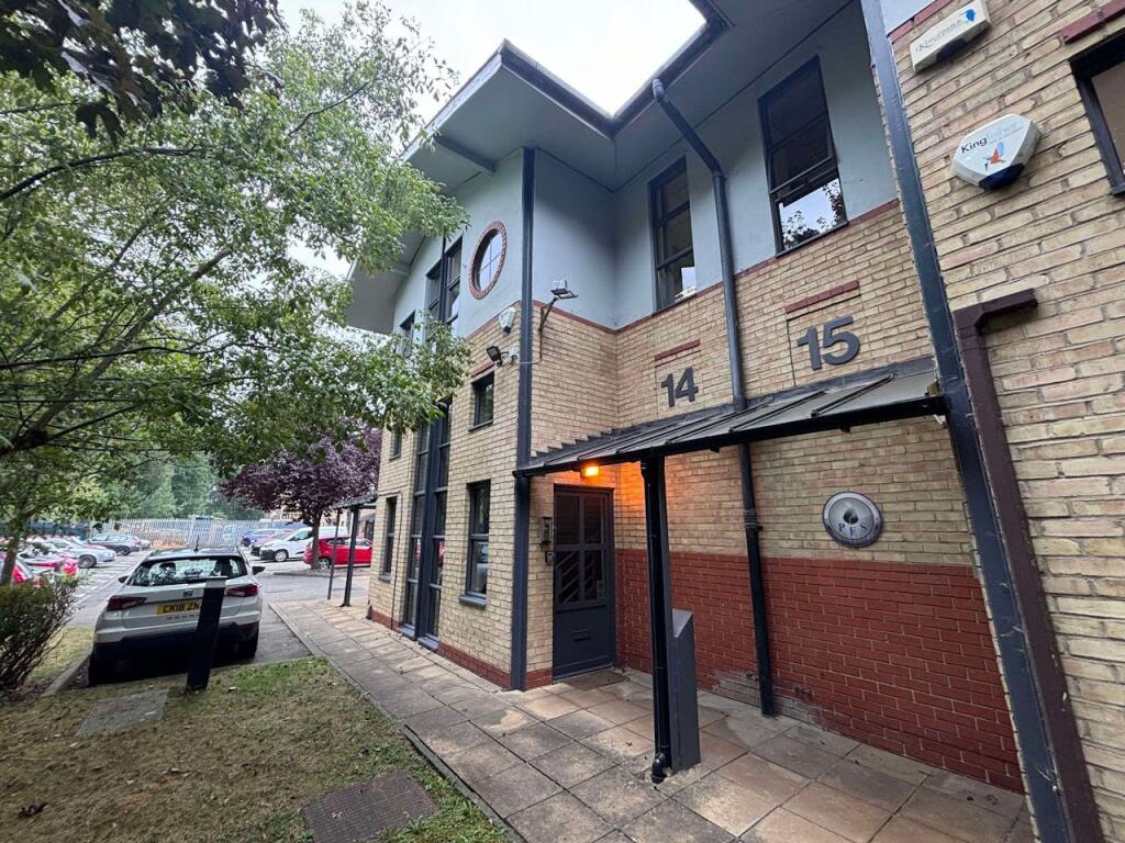 Main image of property: 14 Farnborough Business Centre, Eelmoor Road, Farnborough, GU14 7XA