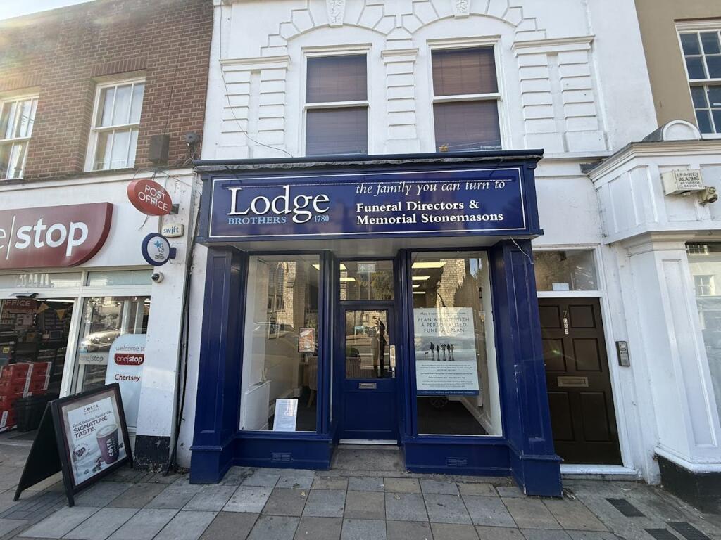 Main image of property: 7 Windsor Street, Chertsey, KT16 8AY