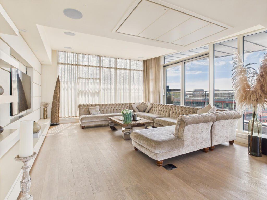 Main image of property: Leftbank, Manchester, M3 3