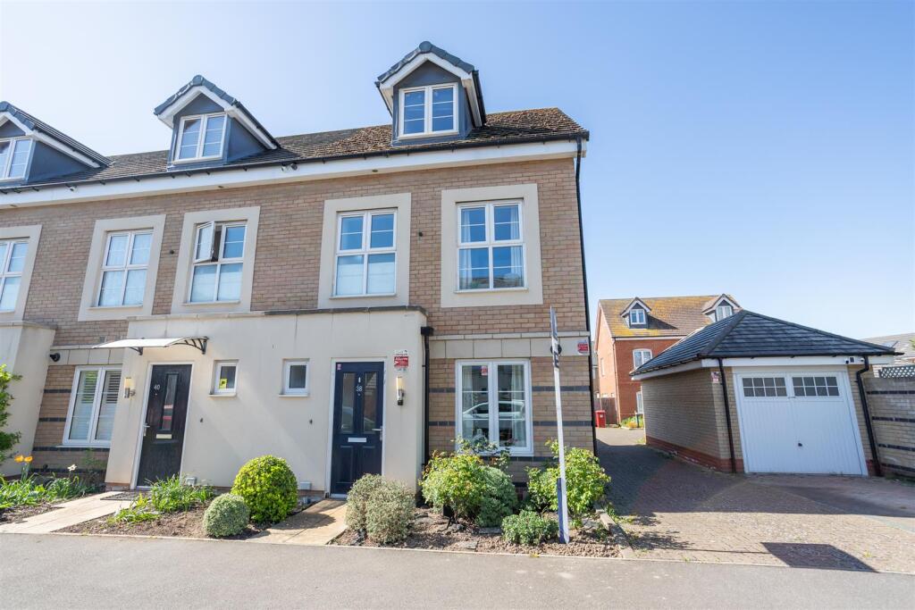 Main image of property: Kings Reach, Slough