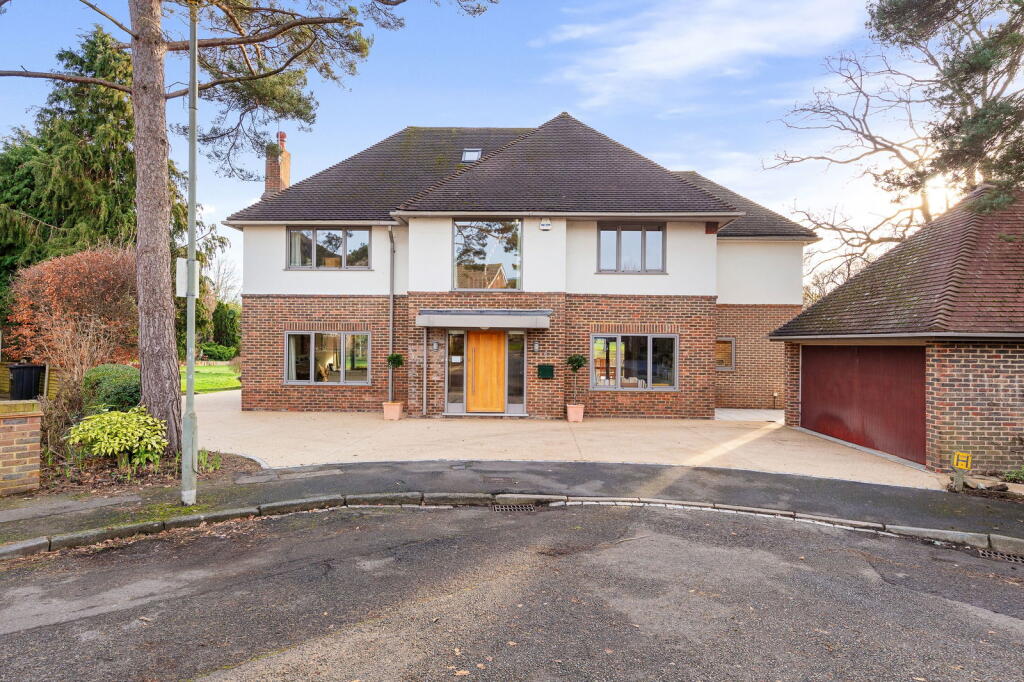 Additional property image - Barnfield Wood Close, Beckenham, BR3