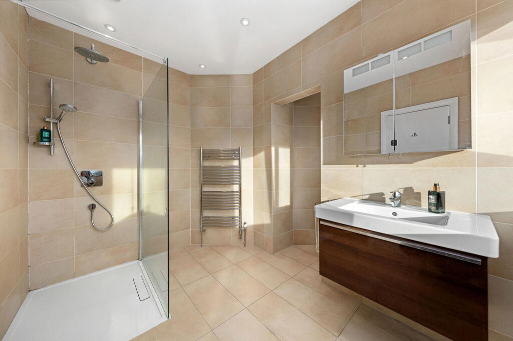 Additional property image - Barnfield Wood Close, Beckenham, BR3