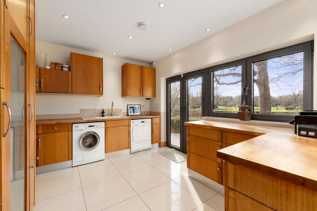 Additional property image - Barnfield Wood Close, Beckenham, BR3