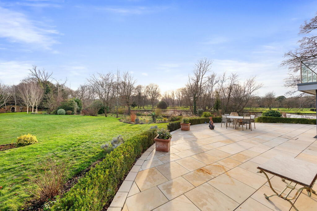 Additional property image - Barnfield Wood Close, Beckenham, BR3