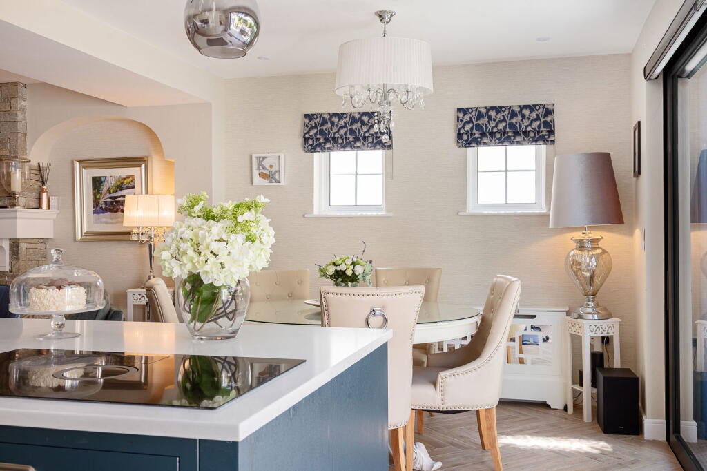 Additional property image - Hayes Chase, West Wickham, BR4