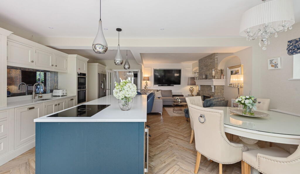 Additional property image - Hayes Chase, West Wickham, BR4