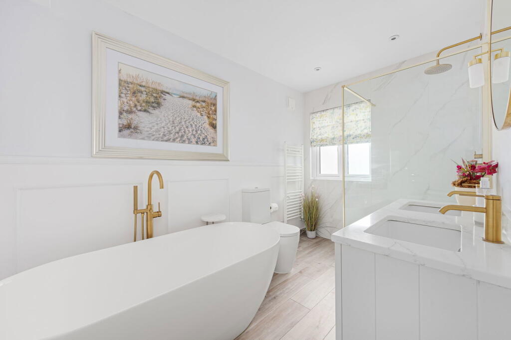 Additional property image - Hayes Chase, West Wickham, BR4