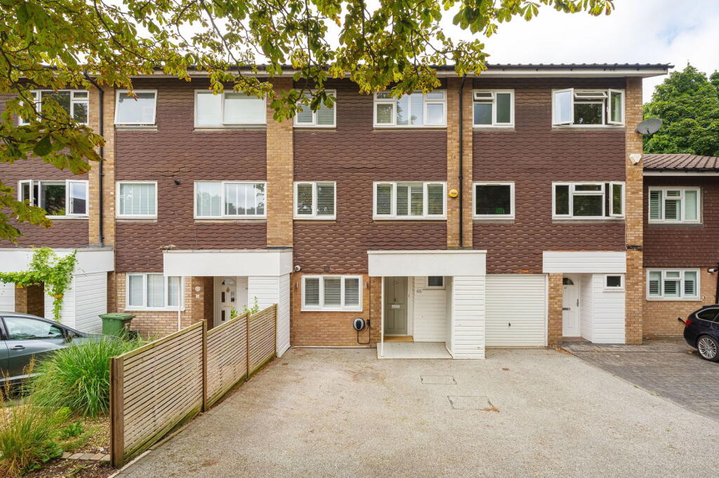 4 bedroom town house