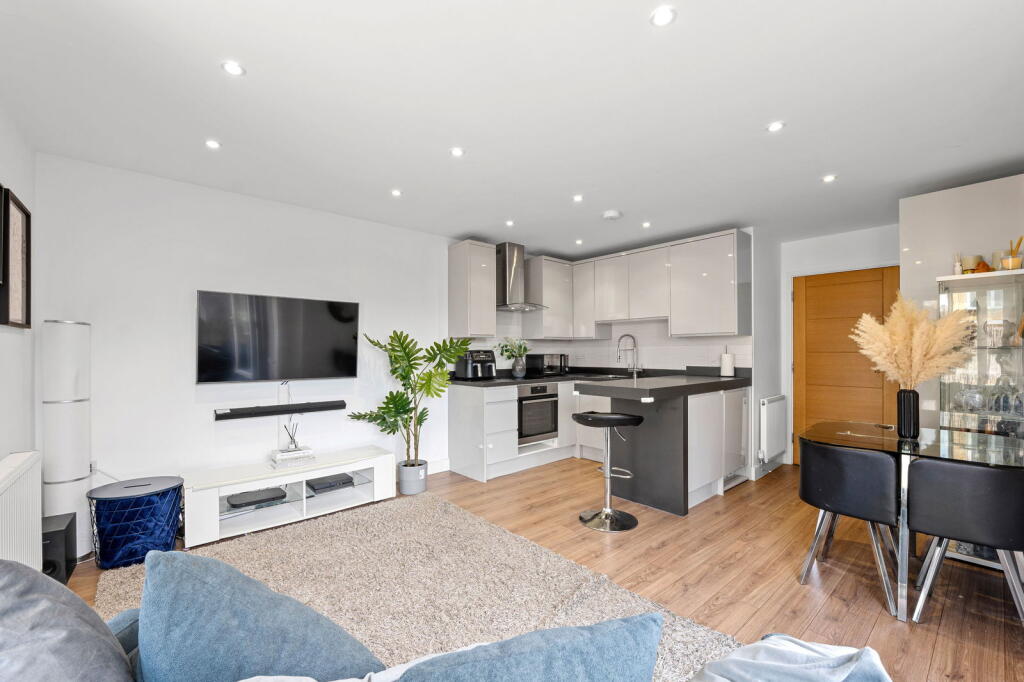 Main image of property: Queens Road, Croydon, CR0 2PT