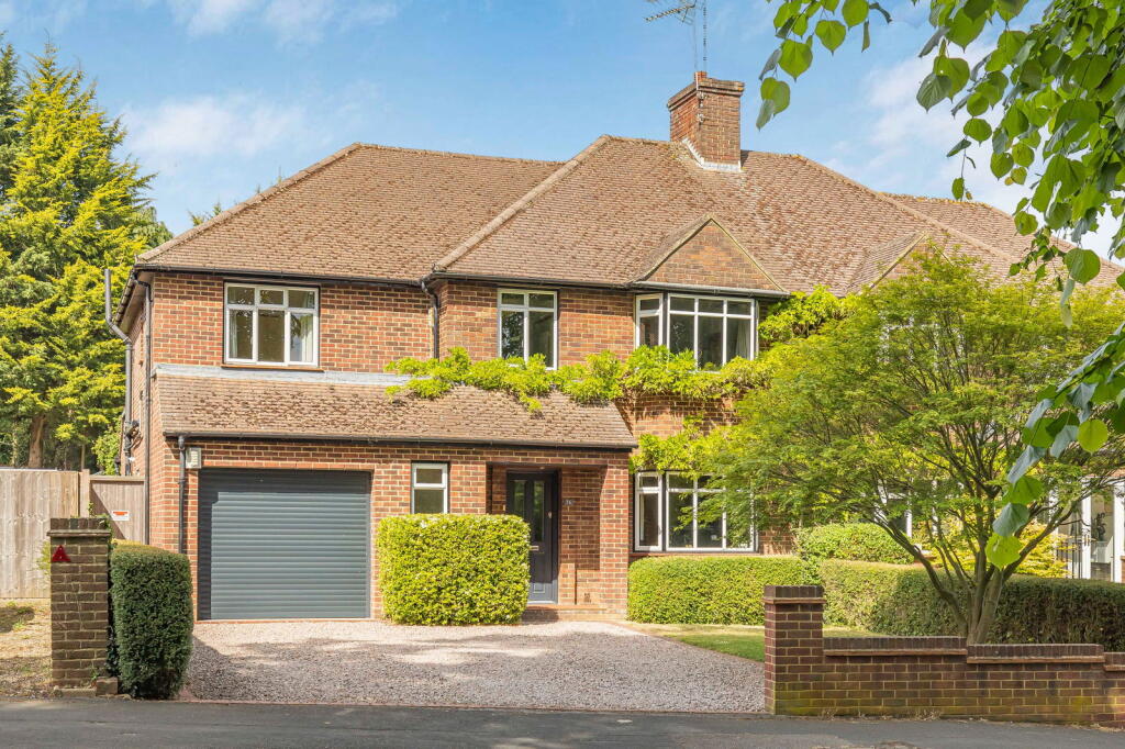 Main image of property: Gravel Hill, Croydon, CR0 5BE
