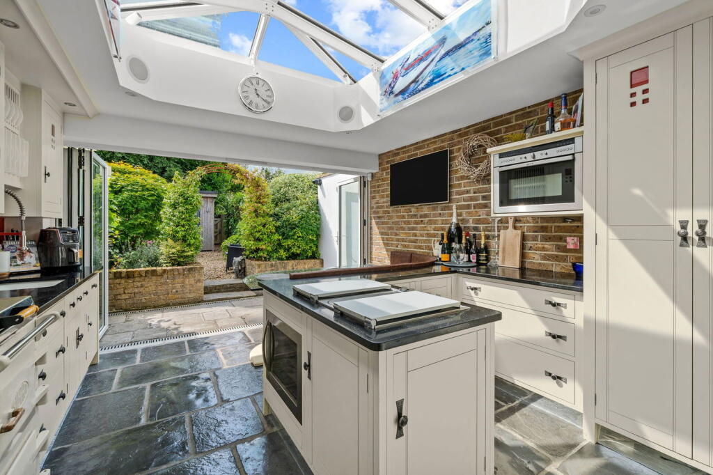 Main image of property: Marden Cottage, The Green, Woldingham