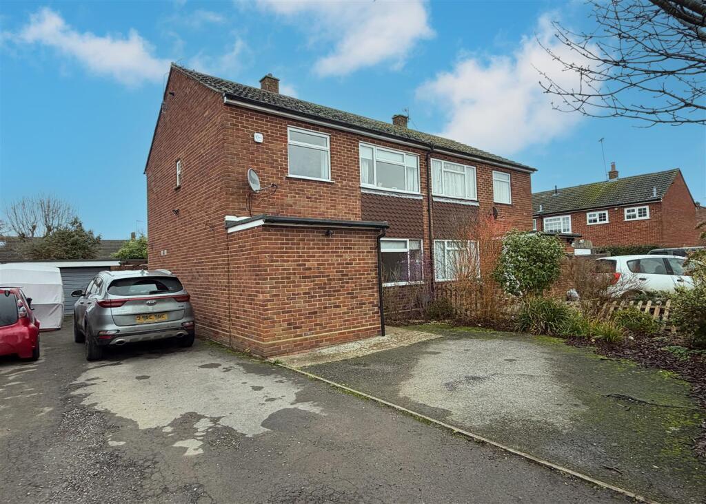 Main image of property: Windsor Court Road, Chobham, Woking