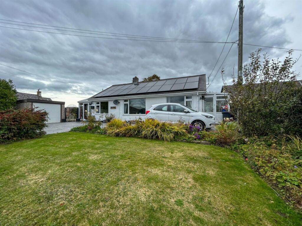 Main image of property: Ffordd Uchaf, Gwynfryn