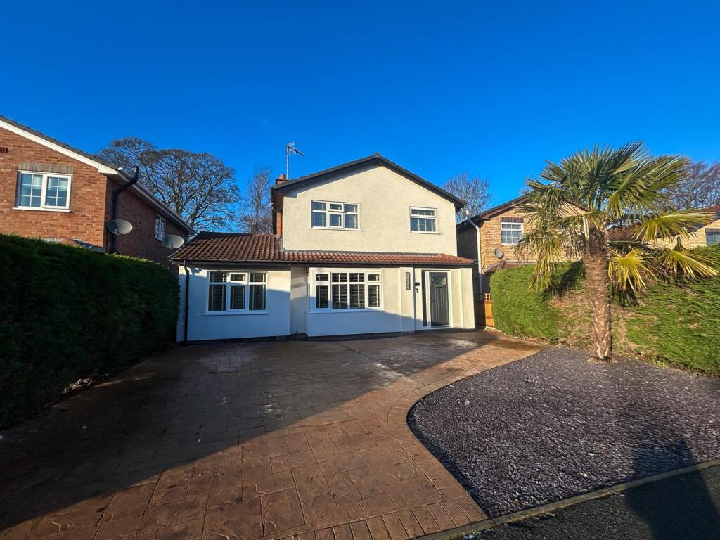 Main image of property: Parkend Walk, Rhostyllen, Wrexham