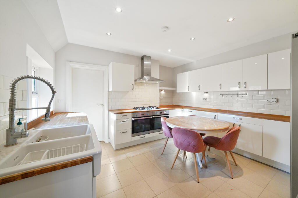 Main image of property: Mount Park Avenue, Harrow on the Hill, HA1 3JS