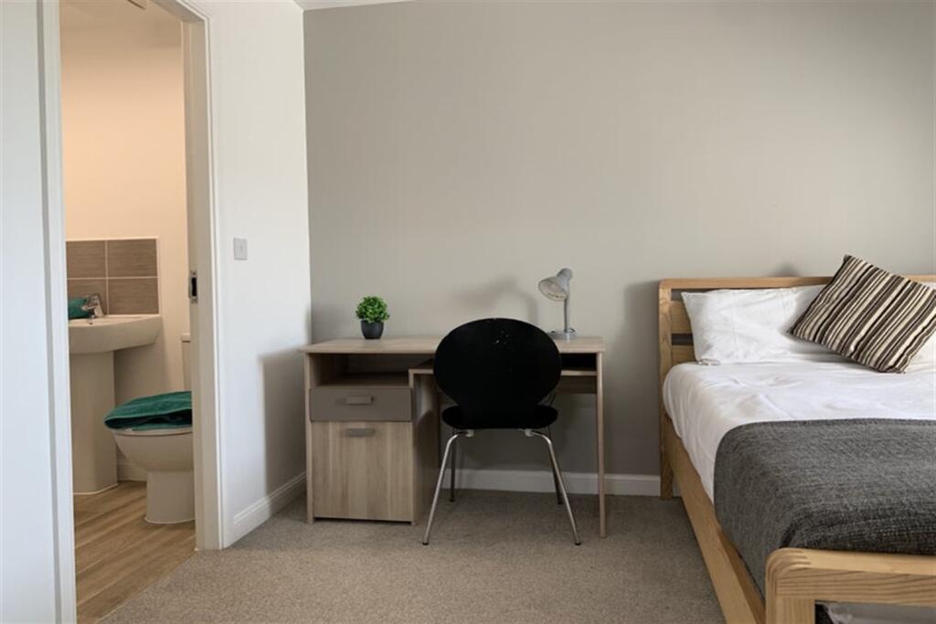 Main image of property: The Moorings, CV1