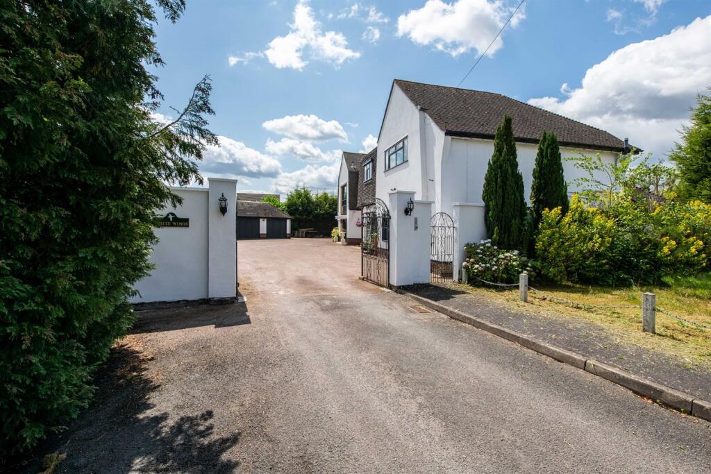 Main image of property: Quaker Close, White Wings, CV13