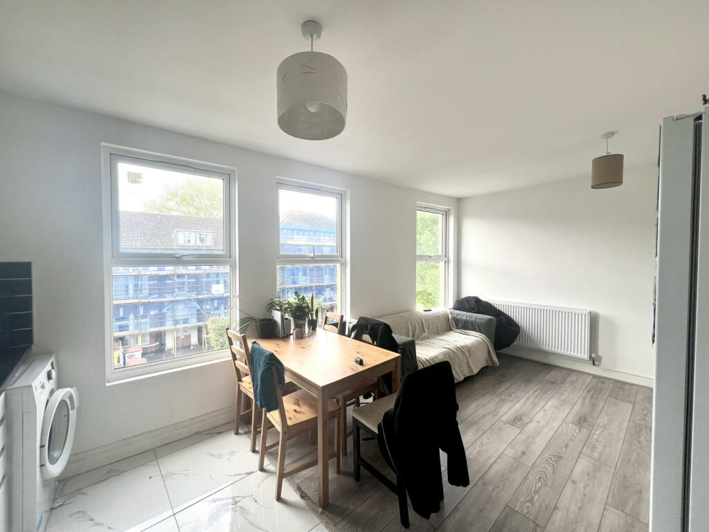 Main image of property: Trinity road, Tooting, London, SW17 7HS