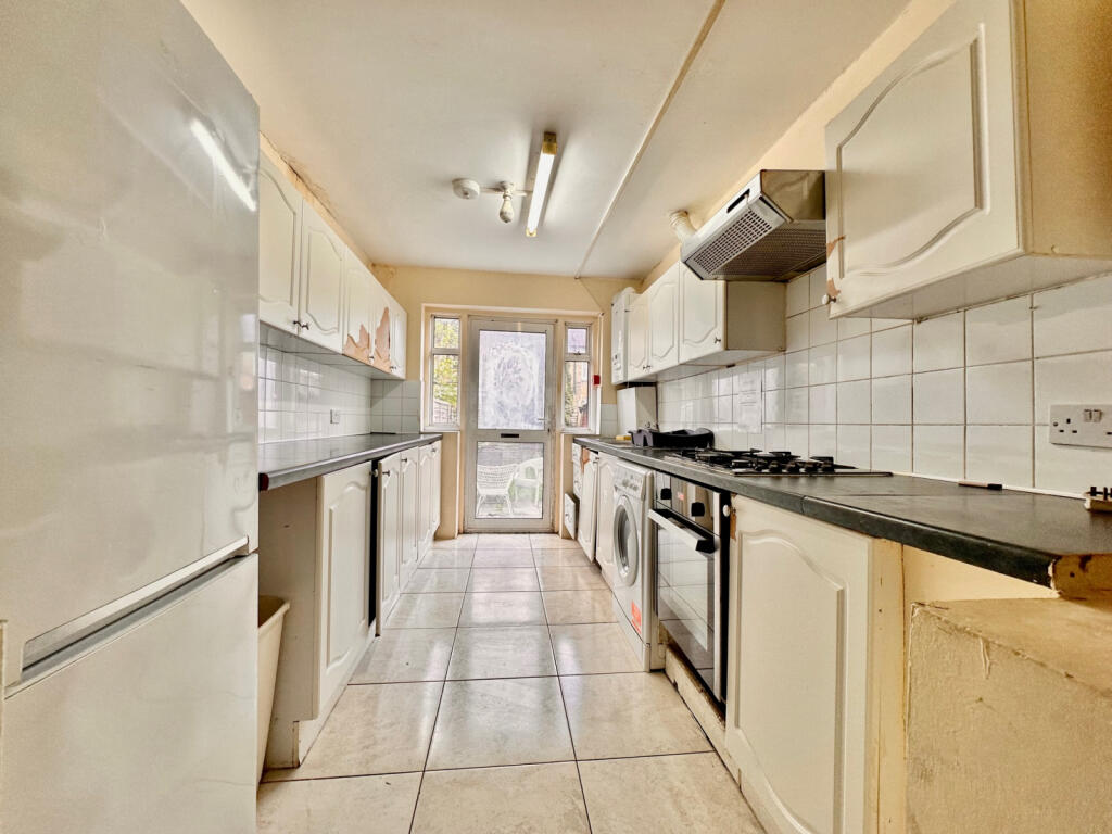 Main image of property: 62 Undine Street, SW178PR