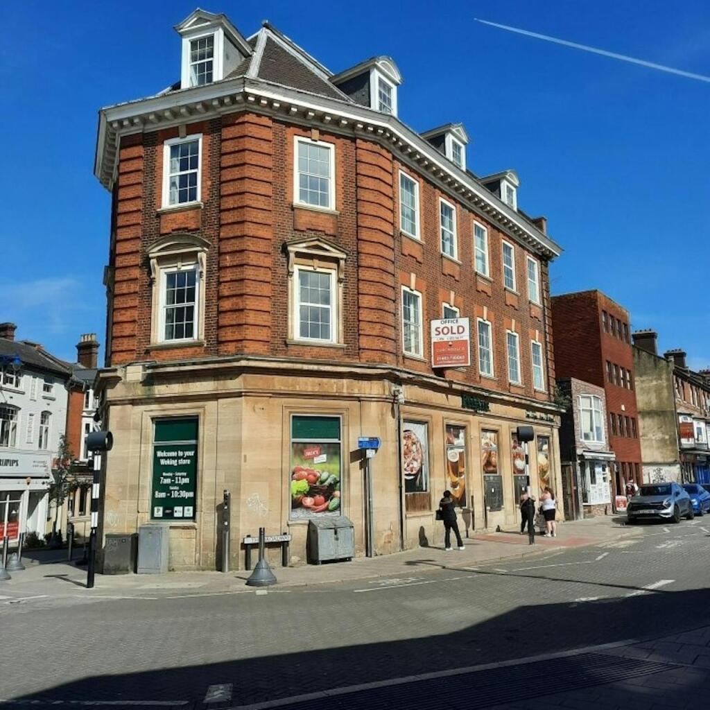 Main image of property: 1 The Broadway, Woking, GU21 6BW