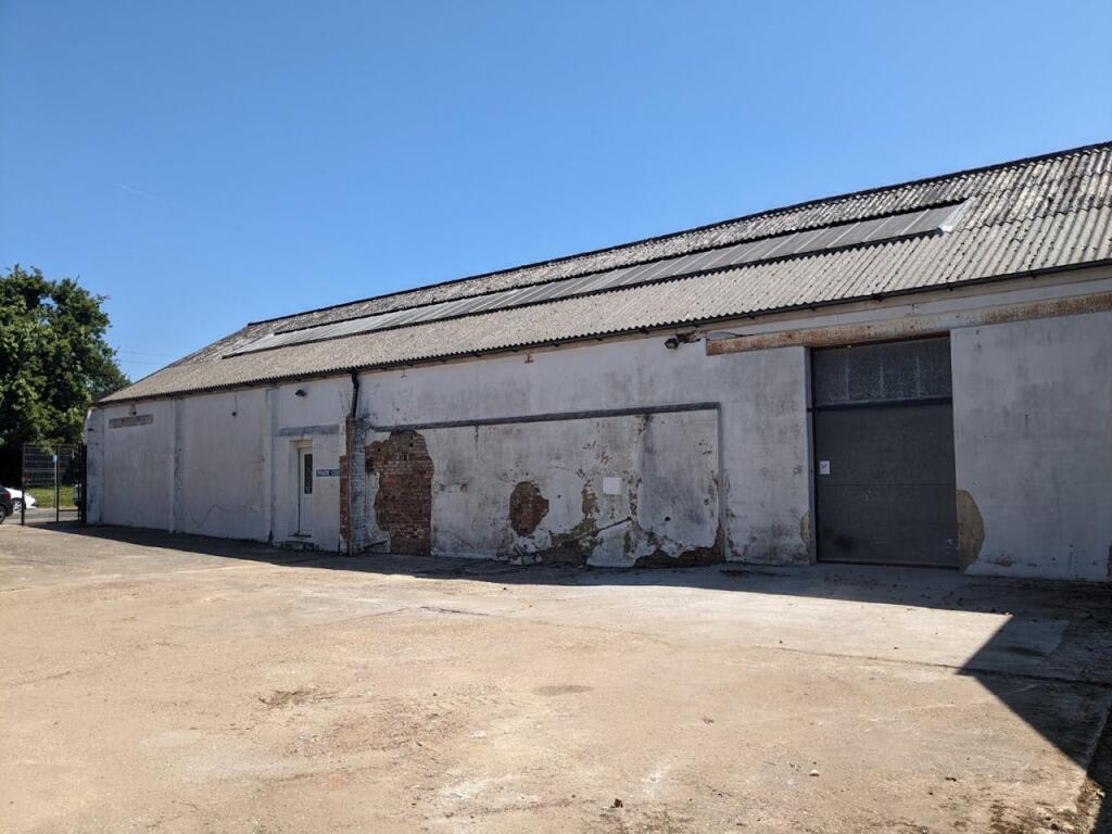 Main image of property: 285, Stoughton Road, Guildford, GU2 9PR
