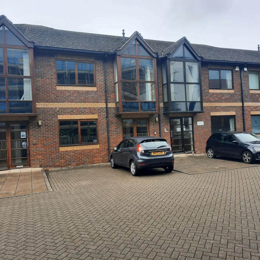 Main image of property: 4 Wey Court, Mary Road, Guildford, GU1 4QU