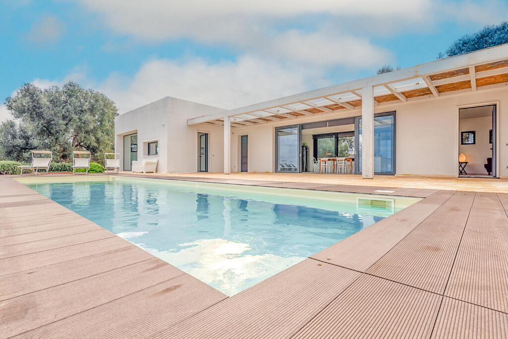 Main image of property: 72012, Carovigno, Italy