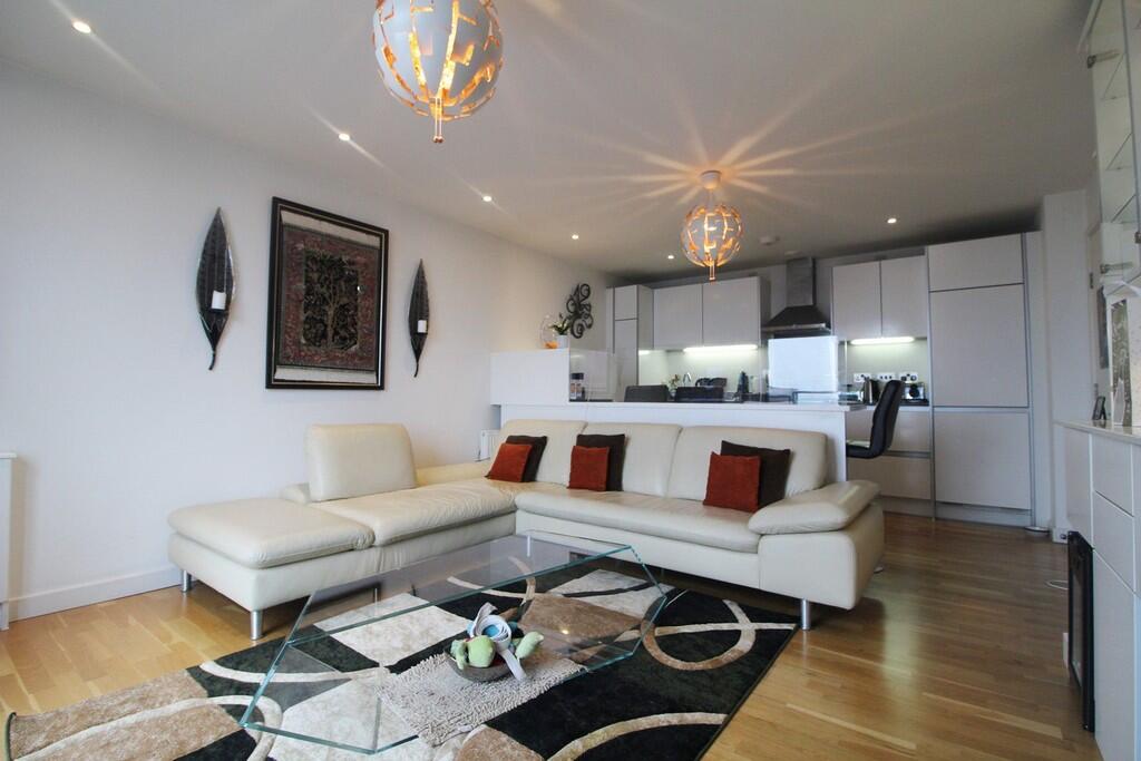 Main image of property: Hermitage, Chatham Street, RG1 7LF