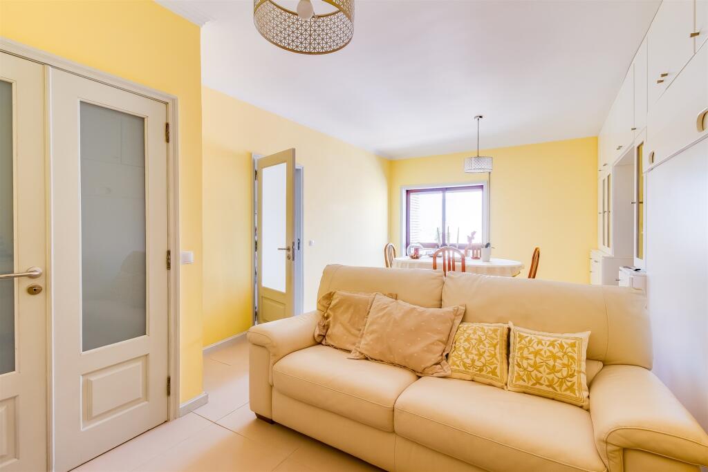 Main image of property: Aveiro, São João da Madeira