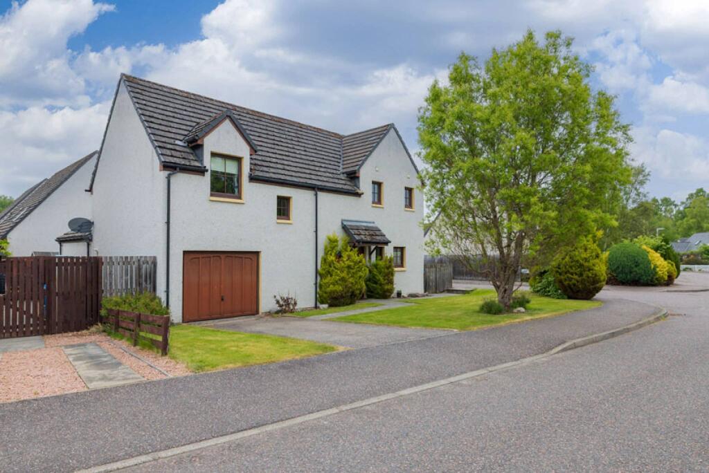 Main image of property: 30 Wards Drive, Muir of Ord, IV6 7PX