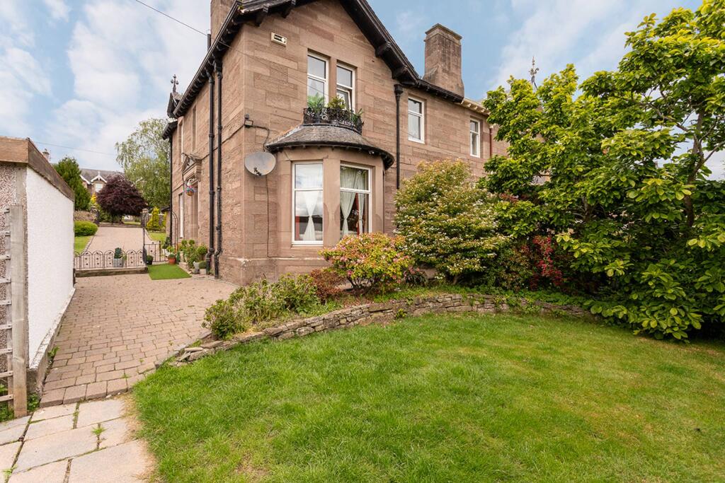 Main image of property: 112 Glasgow Road, Perth, PH2 0LU