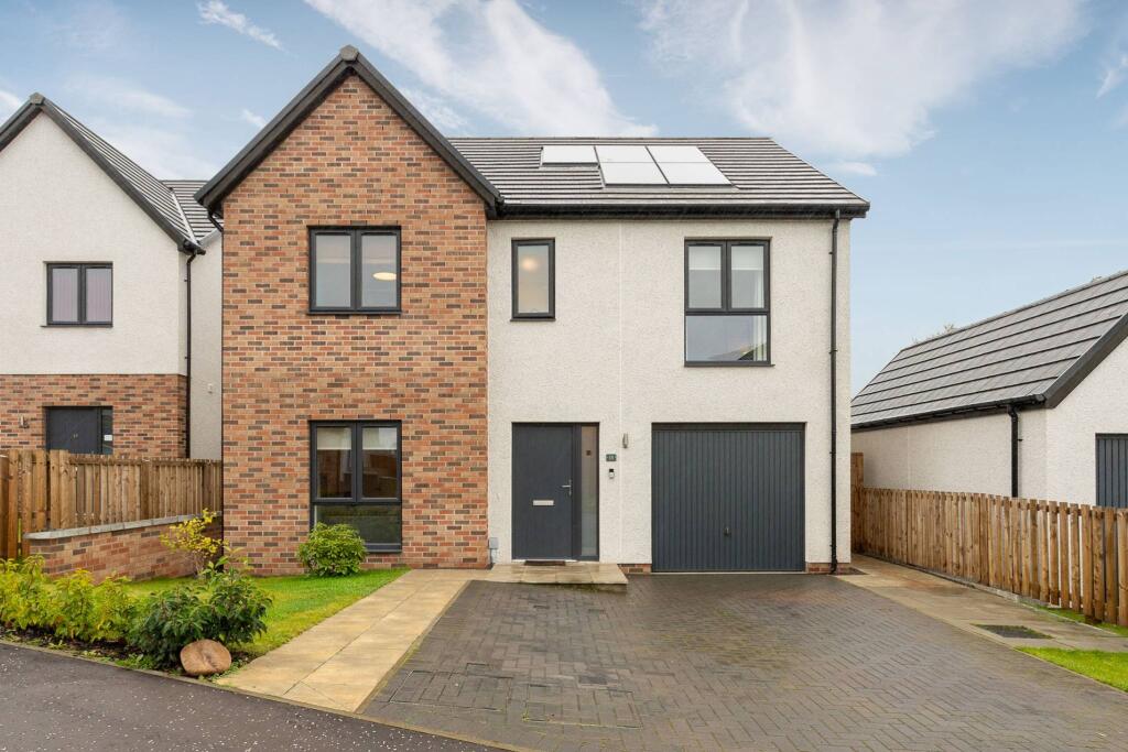 Main image of property: 15 Meadow Avenue, Blairgowrie, PH10 6FR
