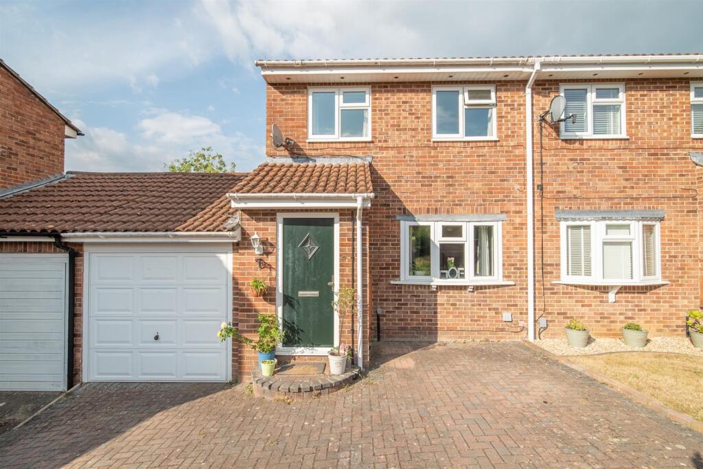 Main image of property: Ellington Drive, Basingstoke