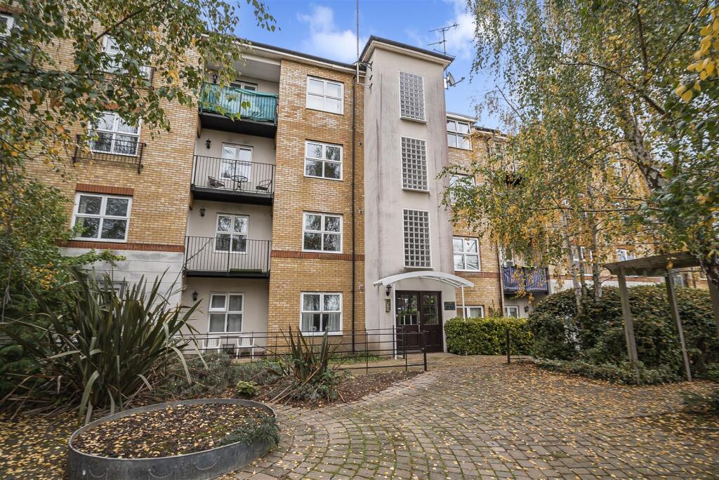 Main image of property: Russell Road, Town Centre, Basingstoke