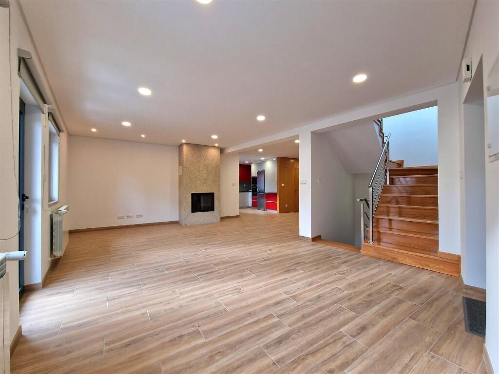 Main image of property: Lajeosa do Mondego, Beira Alta