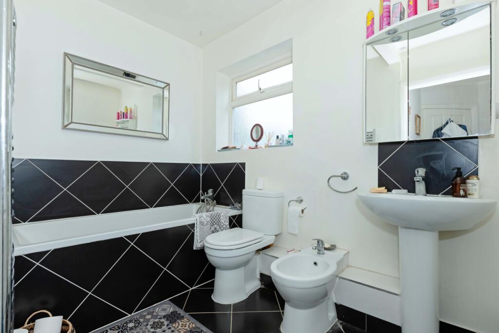 Additional image 9 of Marine Crescent, Goring-by-Sea, Worthing, BN12