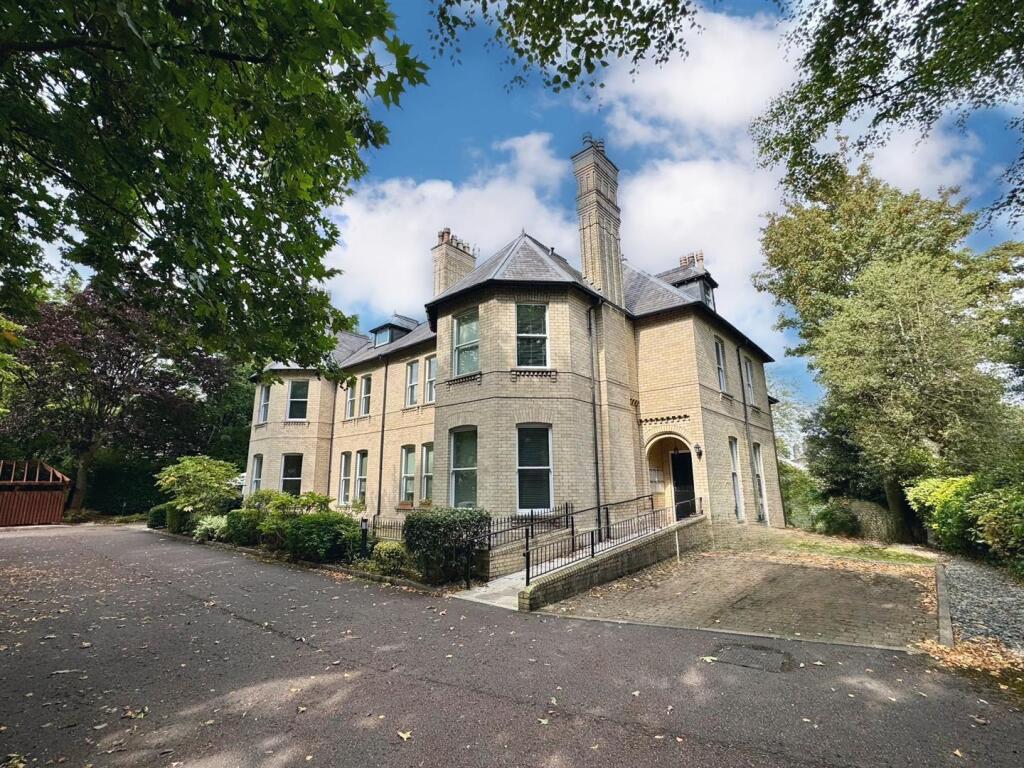 Main image of property: Cavendish Road, Bowdon