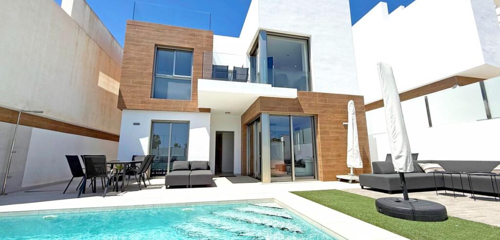 Main image of property: Valencia, Alicante, Orihuela Costa