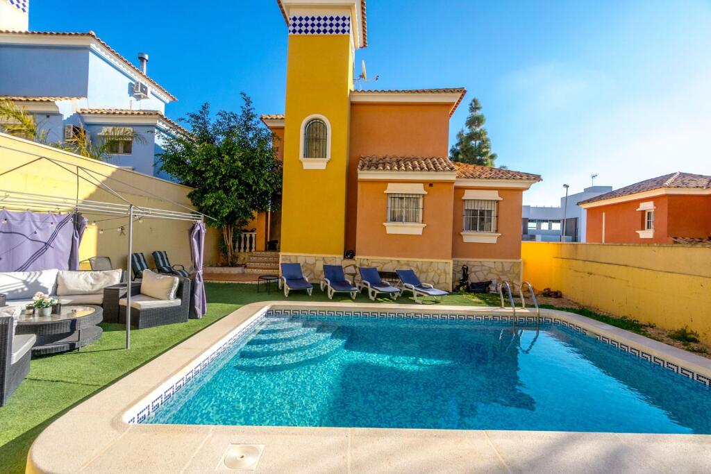 Main image of property: Valencia, Alicante, Orihuela Costa