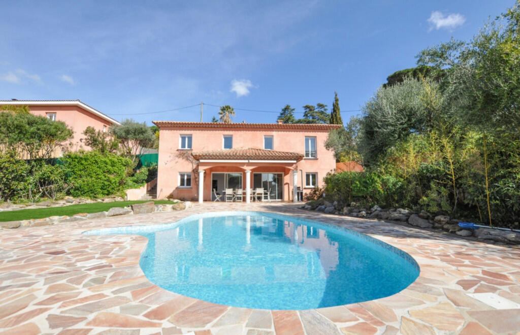 Main image of property: Cavalaire-sur-Mer, Var, Provence-Alps-Cote d`Azur