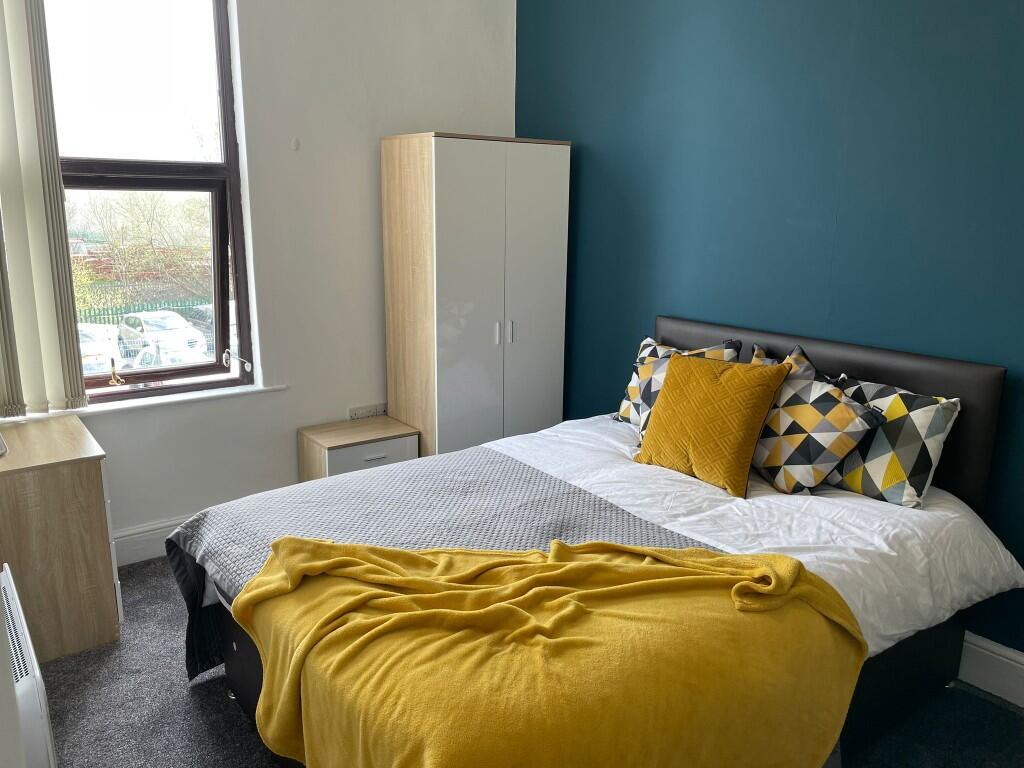 Main image of property: Old Liverpool Road, Warrington, Cheshire, WA5