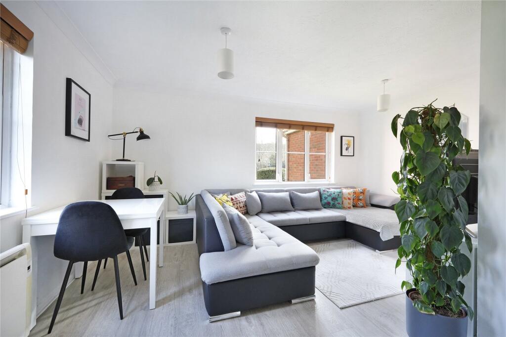 Main image of property: The Croft, Friday Hill, Chingford, London, E4